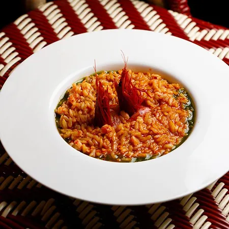 מלון Tb Place 4*