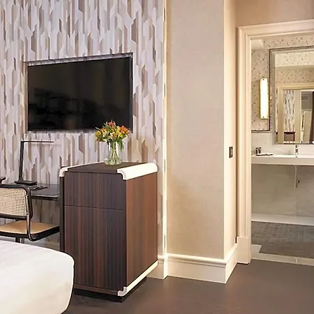 Tb Place Hotel 4*